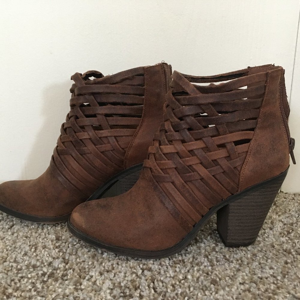 brown ankle boots (size 6)